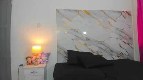 johan online show from 10/31/25, 07:37