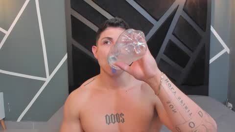 Johan Williams online show from 01/12/25, 07:21