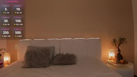 johana fox online show from 11/11/25, 08:20