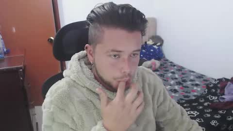 JOHAN independient model online show from 04/19/26, 05:34