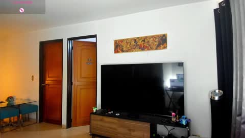 Snapshot of johatsu chatting on 12/18/24, 03:33 King - online show from 12/18/24, 03:33