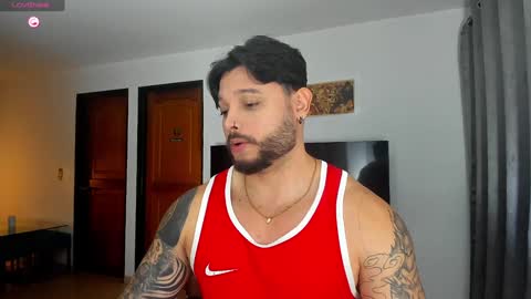 Snapshot of johatsu chatting on 01/01/25, 01:58 King - online show from 01/01/25, 01:58