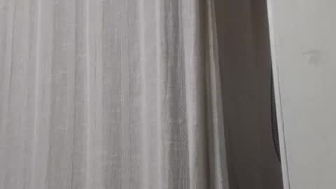 Snapshot of johenxxx chatting on 10/15/25, 04:45 johenxxx online show from 10/15/25, 04:45