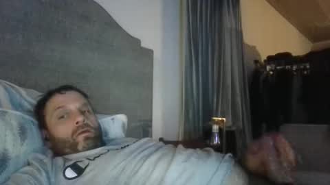 john0131739980 online show from 12/23/25, 06:00