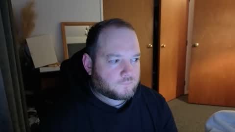 john_bear1 online show from 04/12/26, 06:40