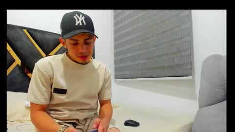 Snapshot of john_hot690 chatting on 04/12/26, 04:50 john_hot690 online show from 04/12/26, 04:50