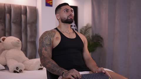 Snapshot of john_king29 chatting on 01/29/25, 06:39 john online show from 01/29/25, 06:39