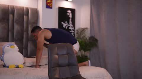 Snapshot of john_king29 chatting on 02/18/25, 10:25 john online show from 02/18/25, 10:25