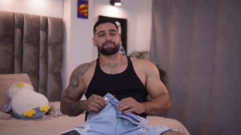 Snapshot of john_king29 chatting on 02/21/25, 02:06 john online show from 02/21/25, 02:06