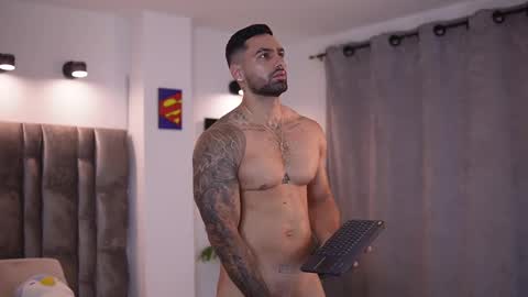 Snapshot of john_king29 chatting on 03/08/25, 03:13 john online show from 03/08/25, 03:13