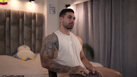 Snapshot of john_king29 chatting on 09/25/25, 01:20 john online show from 09/25/25, 01:20