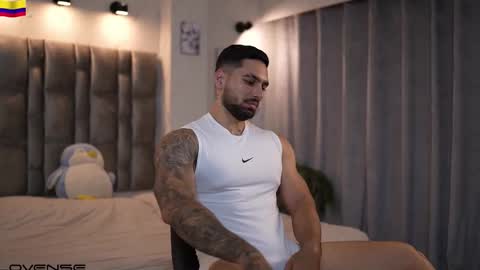 Snapshot of john_king29 chatting on 10/28/25, 11:07 john online show from 10/28/25, 11:07