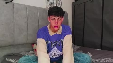 Snapshot of john_vichenso chatting on 12/13/24, 07:32 John Vichenso online show from 12/13/24, 07:32