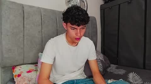 Snapshot of john_vichenso chatting on 12/15/24, 09:53 John Vichenso online show from 12/15/24, 09:53