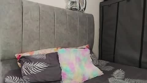 Snapshot of john_vichenso chatting on 12/17/24, 01:49 John Vichenso online show from 12/17/24, 01:49