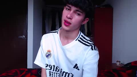 Snapshot of john_vichenso chatting on 09/16/25, 07:15 John Vichenso online show from 09/16/25, 07:15