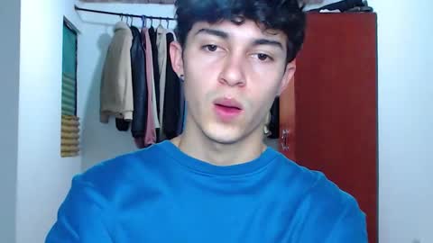 Snapshot of john_vichenso chatting on 09/17/25, 10:33 John Vichenso online show from 09/17/25, 10:33