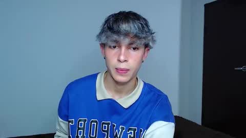 Snapshot of john_vichenso chatting on 10/22/25, 10:42 John Vichenso online show from 10/22/25, 10:42