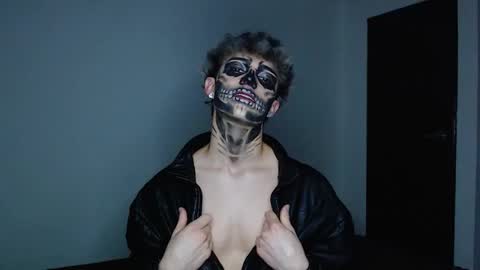 Snapshot of john_vichenso chatting on 10/31/25, 12:33 John Vichenso online show from 10/31/25, 12:33