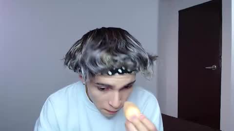 Snapshot of john_vichenso chatting on 11/04/25, 10:09 John Vichenso online show from 11/04/25, 10:09