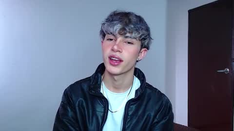 Snapshot of john_vichenso chatting on 11/05/25, 09:26 John Vichenso online show from 11/05/25, 09:26