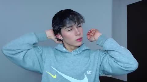 Snapshot of john_vichenso chatting on 11/24/25, 09:47 John Vichenso online show from 11/24/25, 09:47