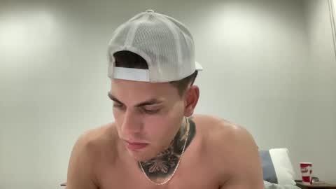 Snapshot of johnafterdark chatting on 12/18/24, 03:26 JAXX online show from 12/18/24, 03:26