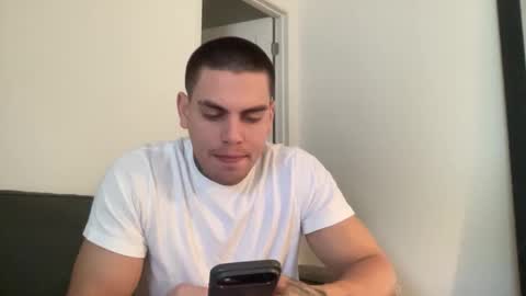 Snapshot of johnafterdark chatting on 11/25/25, 09:04 JAXX online show from 11/25/25, 09:04