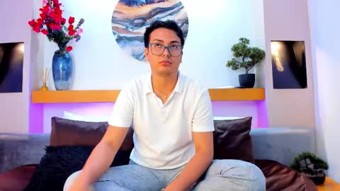 Snapshot of johnbelrose chatting on 11/07/25, 07:58 johnbelrose online show from 11/07/25, 07:58