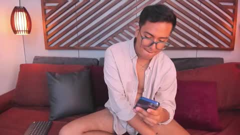 Snapshot of johnbelrose chatting on 12/17/25, 08:04 johnbelrose online show from 12/17/25, 08:04