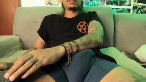 John carrie    Independent  Help me reach my goal 100 likes and 10000 followers  online show from 03/20/26, 05:12