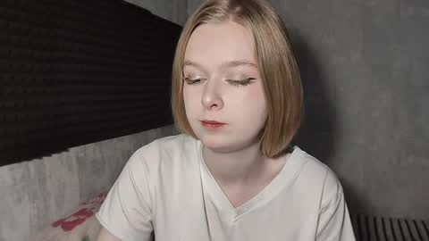 SofiaOweenss online show from 04/21/26, 07:58