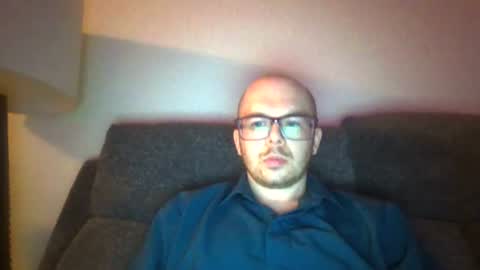 Snapshot of johngee5183456789 chatting on 07/12/26, 01:40 Thedude online show from 07/12/26, 01:40