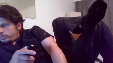 johnjohn online show from 10/03/25, 02:08