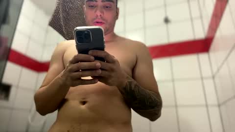 Snapshot of johnjow10 chatting on 03/03/25, 08:43 JOHN online show from 03/03/25, 08:43