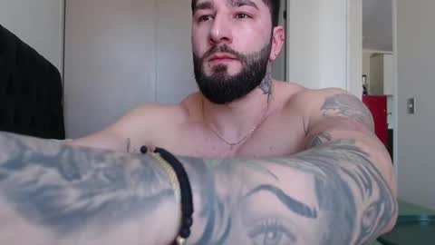 Snapshot of johnklleyn chatting on 09/09/25, 05:56 john online show from 09/09/25, 05:56