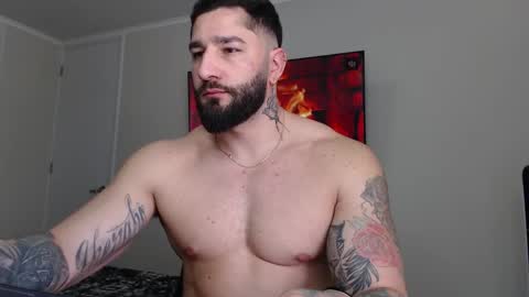 Snapshot of johnklleyn chatting on 09/24/25, 06:11 john online show from 09/24/25, 06:11