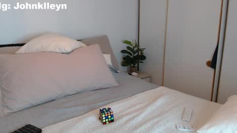 john online show from 04/06/26, 07:04