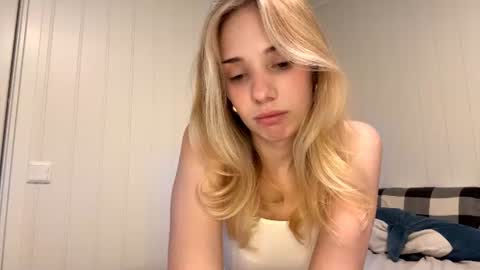 Snapshot of johnlandolf chatting on 06/17/26, 08:28 Oly online show from 06/17/26, 08:28
