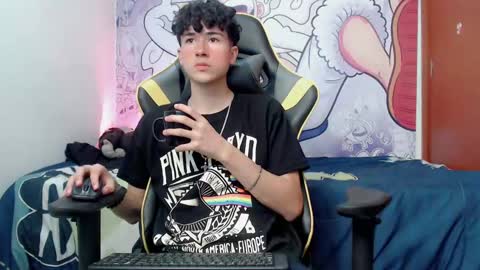 Snapshot of johnny_cagee chatting on 12/18/24, 05:15 johnny_cagee online show from 12/18/24, 05:15