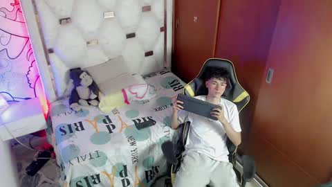 Snapshot of johnny_cagee chatting on 11/15/25, 03:59 johnny_cagee online show from 11/15/25, 03:59