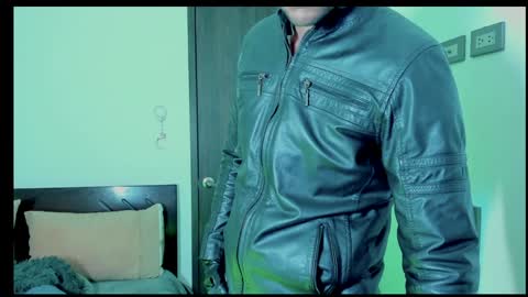 Johnny online show from 01/10/25, 02:57