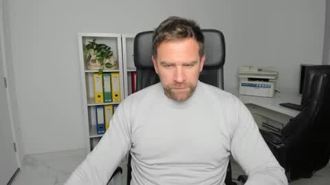 johnnydough82 online show from 12/02/24, 05:26