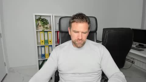 johnnydough82 online show from 12/04/24, 04:54