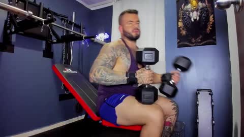 Snapshot of johnnygrayson_ chatting on 01/06/25, 10:37 JOHNNY online show from 01/06/25, 10:37