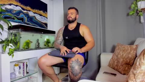 Snapshot of johnnygrayson_ chatting on 01/26/25, 11:08 JOHNNY online show from 01/26/25, 11:08