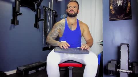 Snapshot of johnnygrayson_ chatting on 01/31/25, 11:35 JOHNNY online show from 01/31/25, 11:35