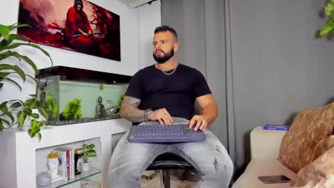 Snapshot of johnnygrayson_ chatting on 02/06/25, 11:04 JOHNNY online show from 02/06/25, 11:04