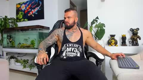 Snapshot of johnnygrayson_ chatting on 09/12/25, 12:55 JOHNNY online show from 09/12/25, 12:55