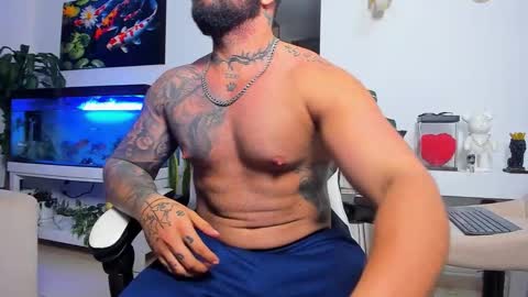 Snapshot of johnnygrayson_ chatting on 10/24/25, 01:03 JOHNNY online show from 10/24/25, 01:03